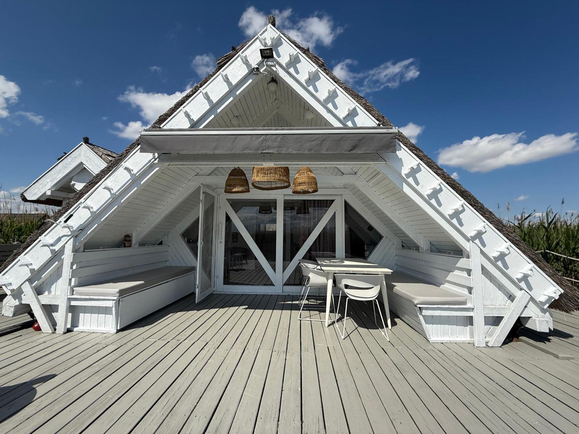 Seehuette Neusiedlersee - Seehaus Inklusive Elektroboot Rust Luaran gambar